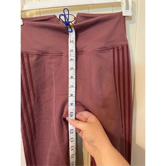 Fabletics Pink High Waisted Seamless Rib Legging - Size M - Picture 11 of 13